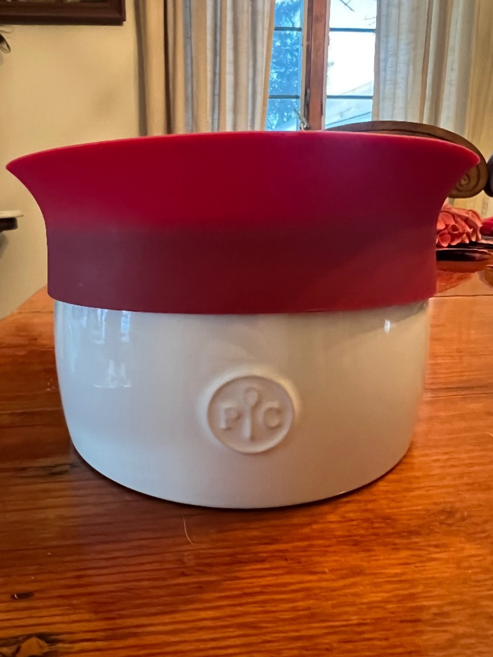 Pampered Chef Microwave Pasta Maker & Cloth Holder